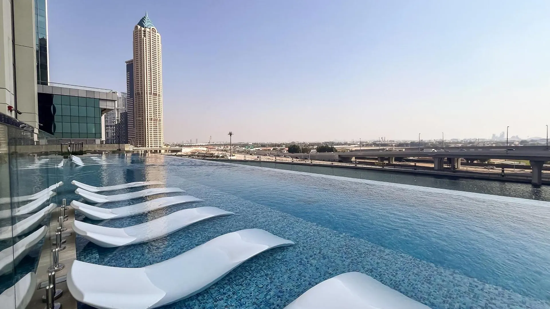 Apartman Modern Luxury 1Br Missoni Apt With Canal Panorama Dubaj