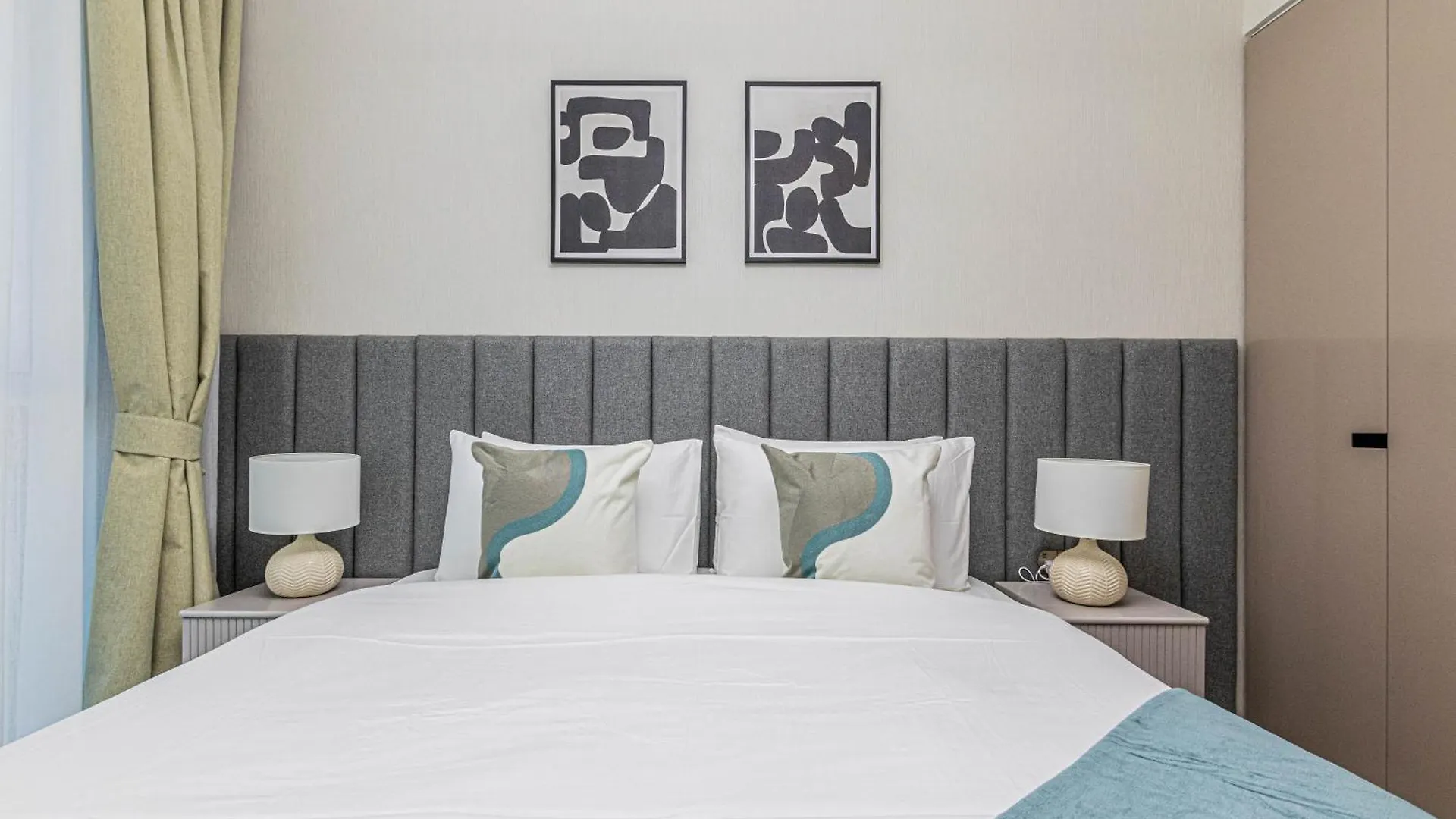 Modern Luxury 1Br Missoni Apt With Canal Panorama Dubaj Apartman
